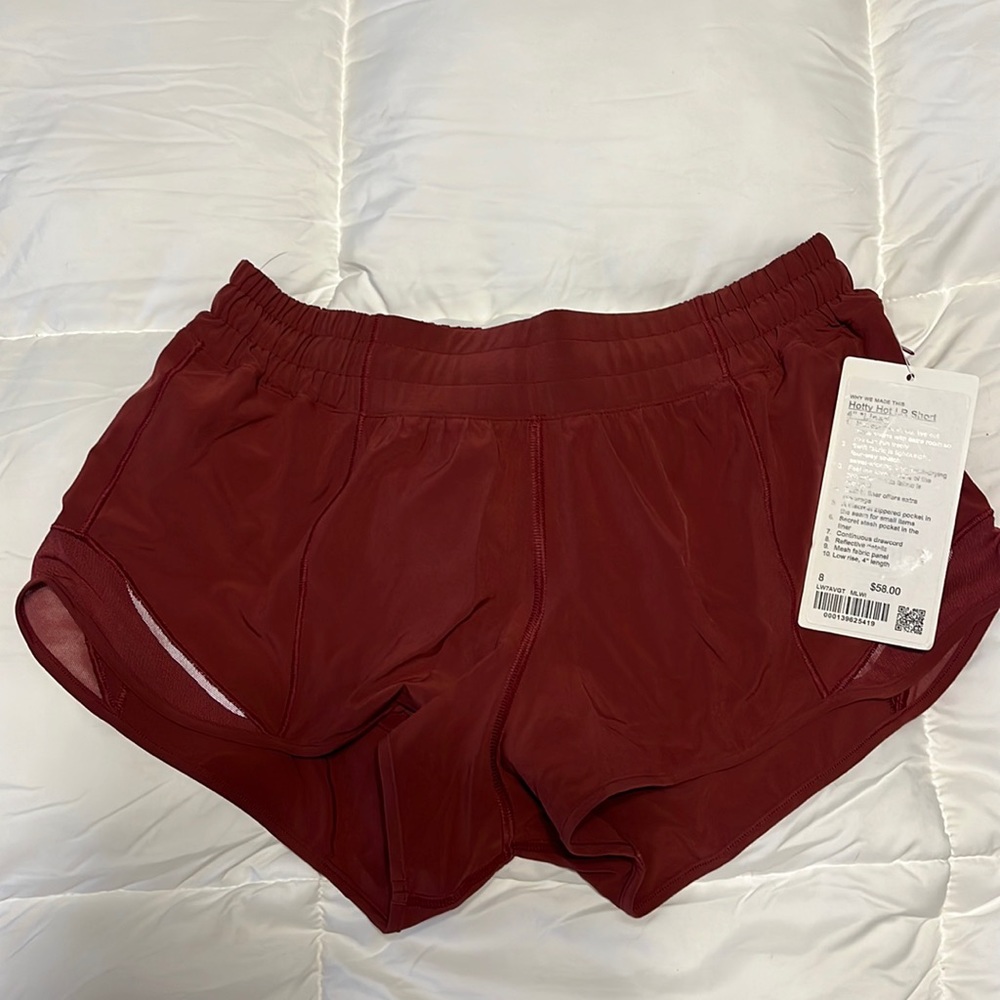 Lululemon low rise hotty hot 4” lined short - NWT